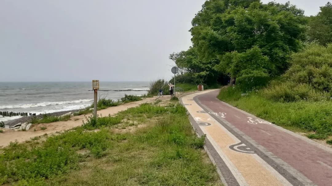 Ile kilometrów z Kołobrzegu do Ustronia Morskiego? Sprawdź teraz!