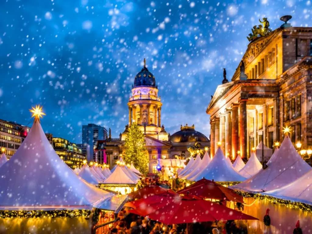 10 Niezwykłych Atrakcji Zimowych w Berlinie: Magiczna Podróż