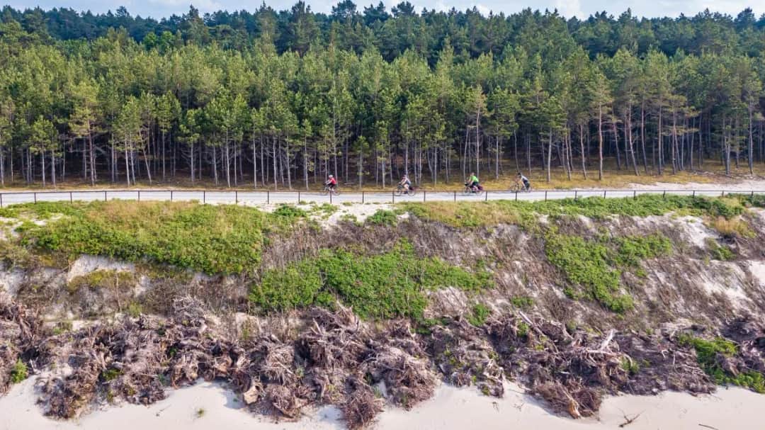 Trasy rowerowe na Mierzei Wiślanej: najpiękniejsze szlaki i atrakcje