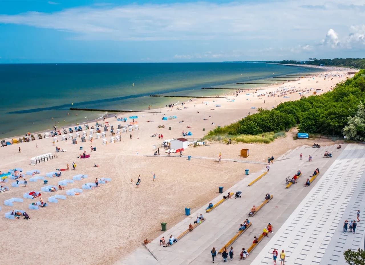 Kołobrzeg plaża wschodnia czy zachodnia - która jest lepsza dla Ciebie?