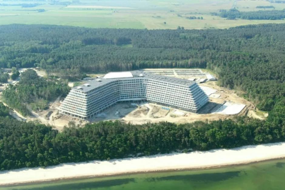 Kiedy będzie otwarty hotel Gołębiewski w Pobierowie? Sprawdź szczegóły!