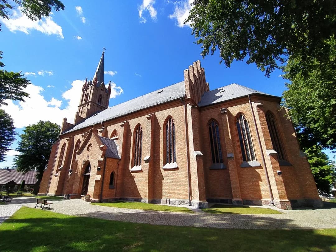 Swarzewo Sanktuarium: duchowa oaza na pomorskim szlaku