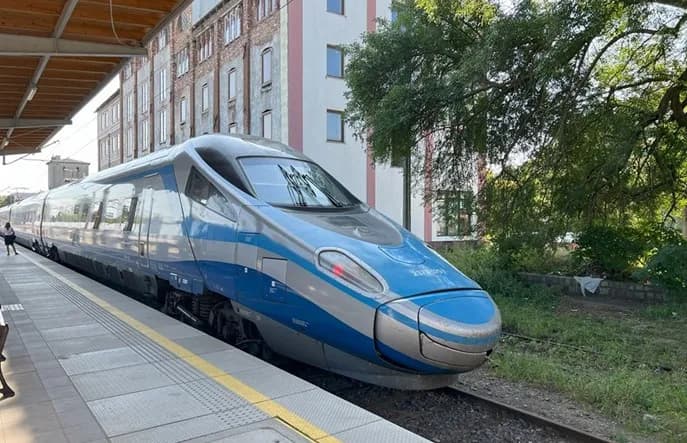 Jakie pociągi jeżdżą do Kołobrzegu? Ceny biletów i rozkład jazdy