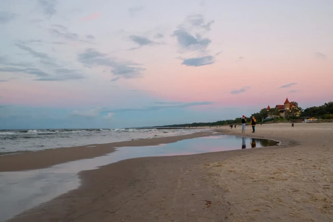 Co ciekawego w Łebie? Odkryj niezwykłe atrakcje i miejsca do zwiedzania