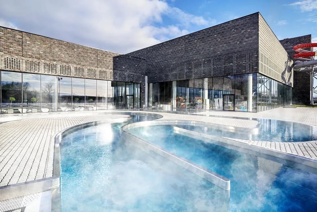 Termy Warmii i Mazur: Relaks i Atrakcje Wodne w Regionie