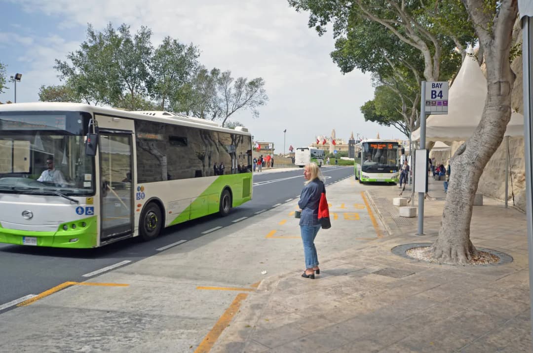 Malta: Dojazd z lotniska - 5 wygodnych opcji transportu