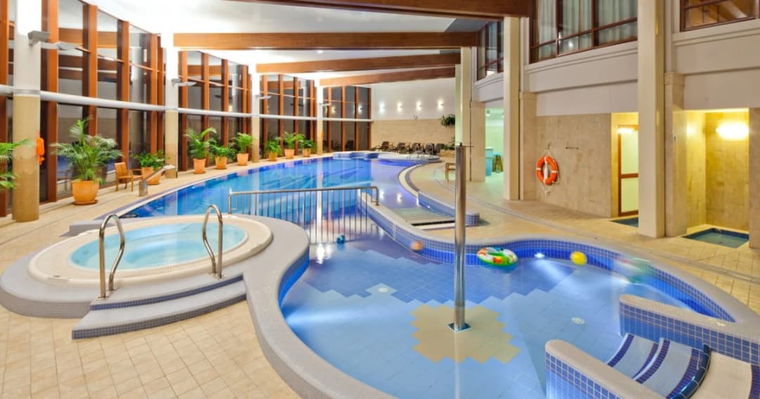 Jastarnia: Najlepsze baseny dla wypoczynku i radości w słońcu