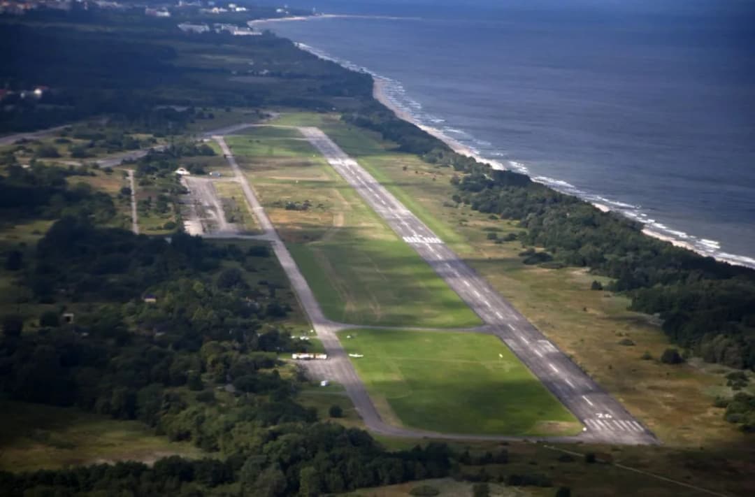 Czy jest lotnisko w Kołobrzegu? Sprawdź najbliższe opcje lotów