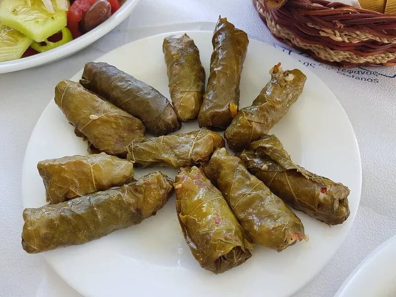 Kuchnia Krety: Tradycyjne Smaki i Przysmaki Wyspy Grecji