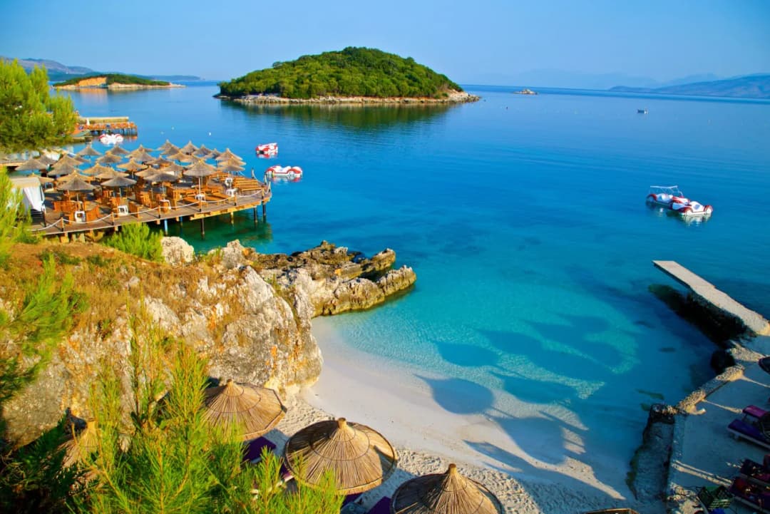 Najlepsze atrakcje w Ksamil - odkryj ukryte skarby i plaże